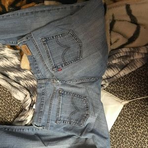 Levi's jeans size 6